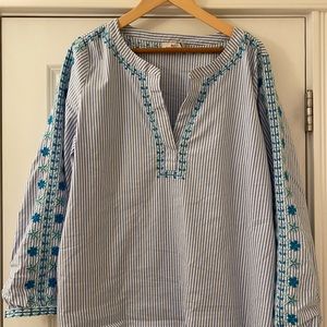 Vineyard Vines embroidered top